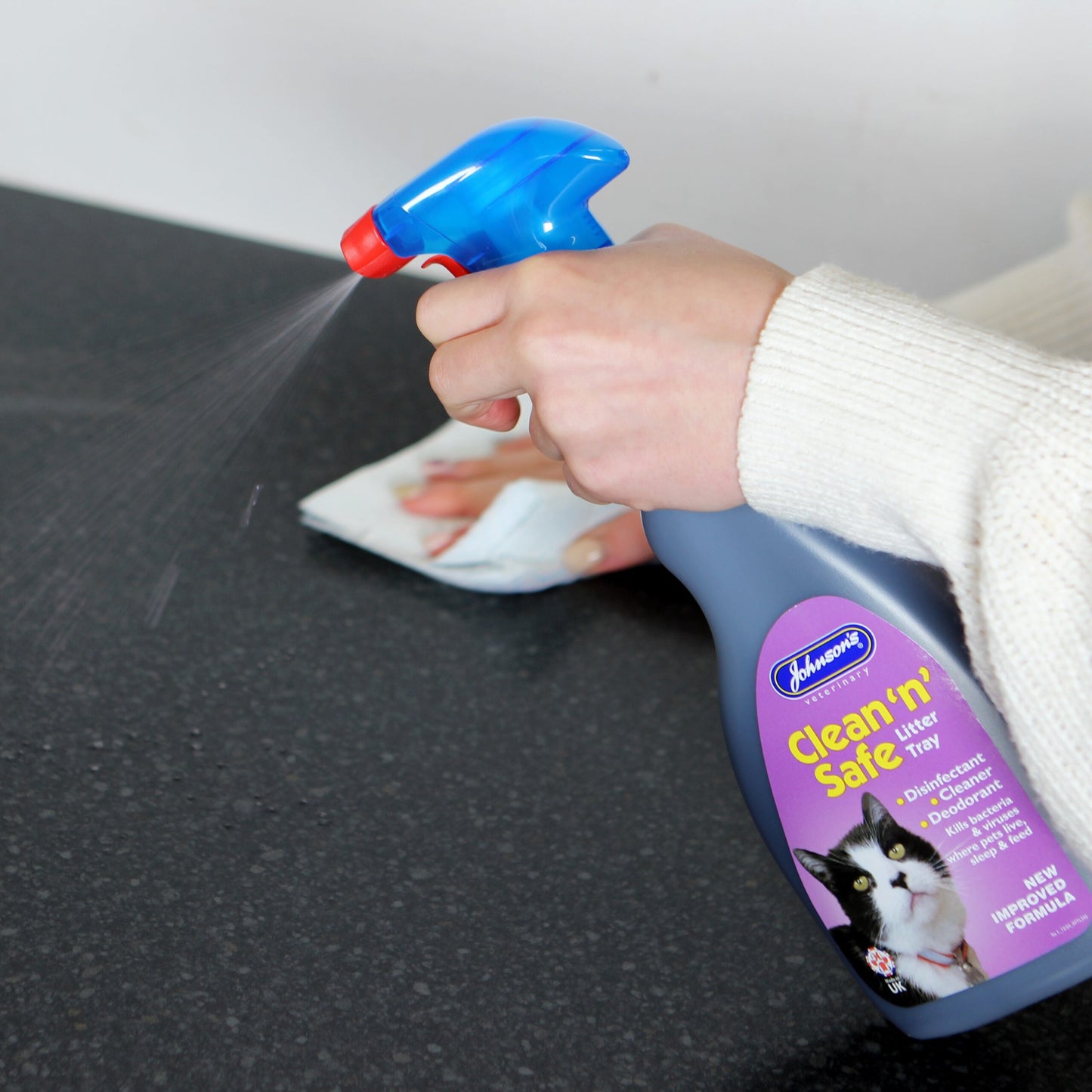 Johnson's Clean ‘n’ Safe Litter Tray 500ml