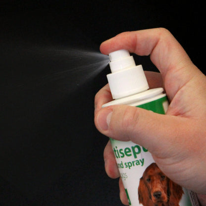 Johnson's Antiseptic Wound Spray for Dogs 200ml